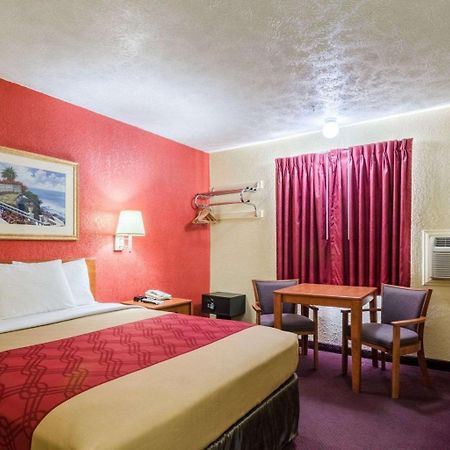 Econo Lodge Ottawa Exterior photo
